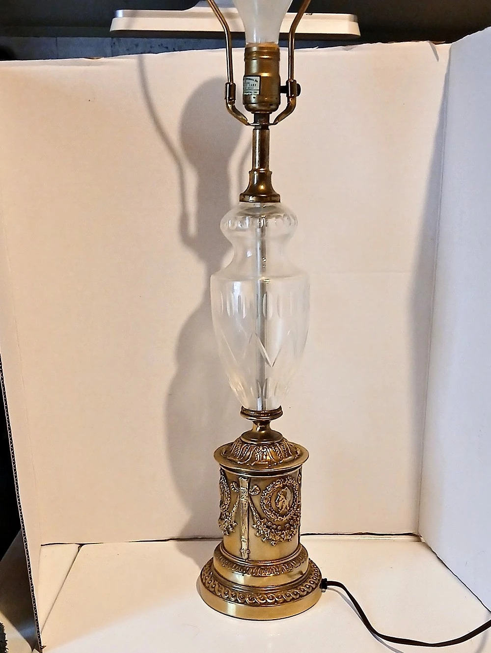 Vtg Hollywood Regency Ornate Brass Cut Glass Table Lamp